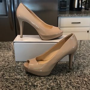Nine West patent nude peep toe heels. Sz 7m